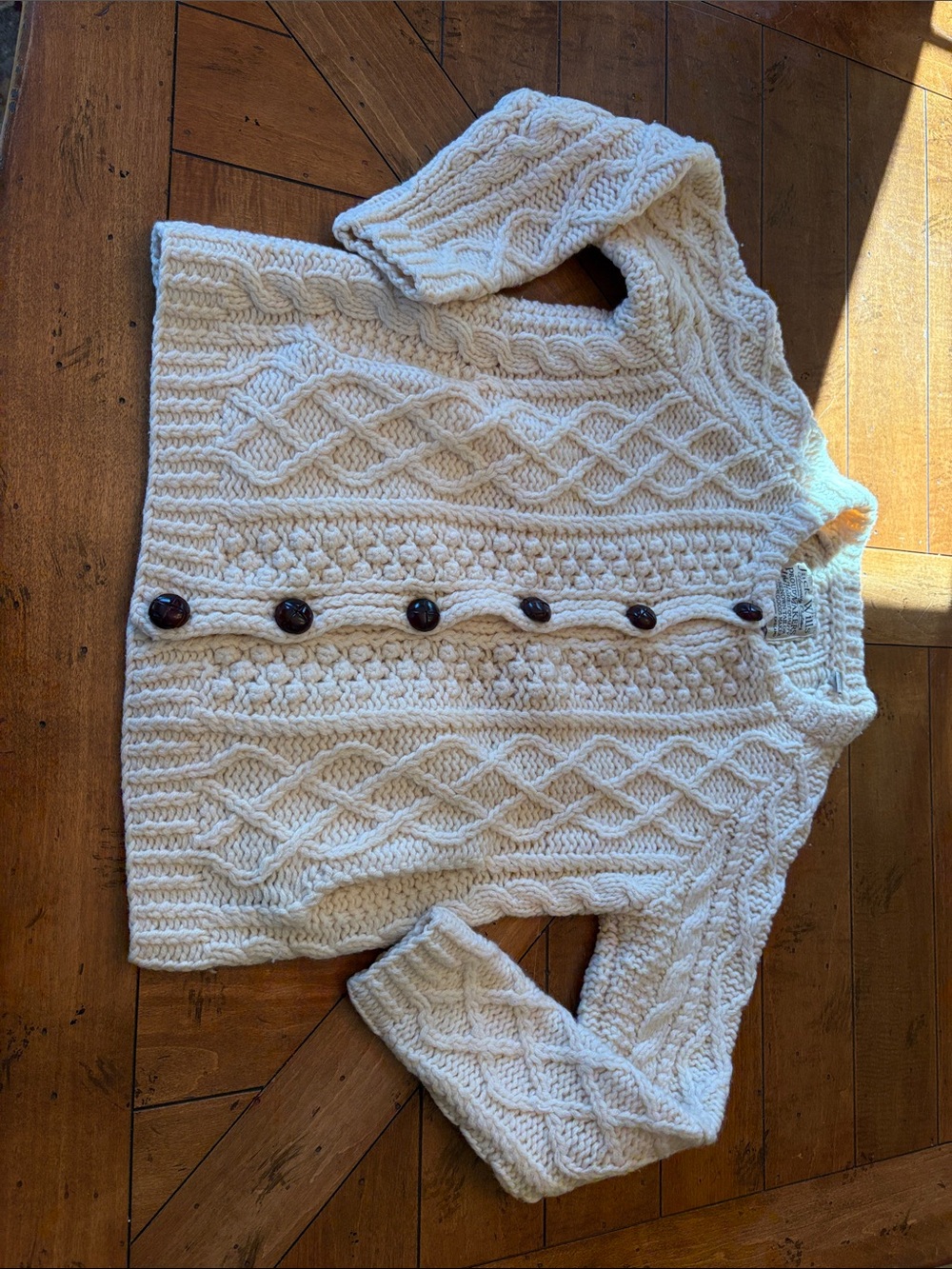 Jack Willis Cream Cable-Knit Button-Front Women’s Sweater w/pockets